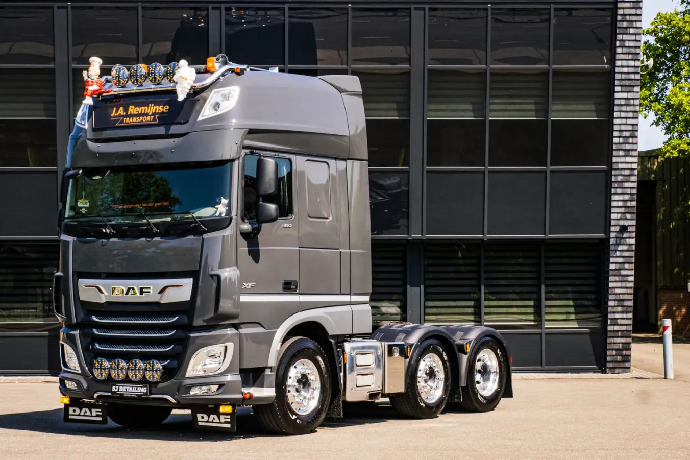 Separate Service Types - On-Site Fleet Tire Service