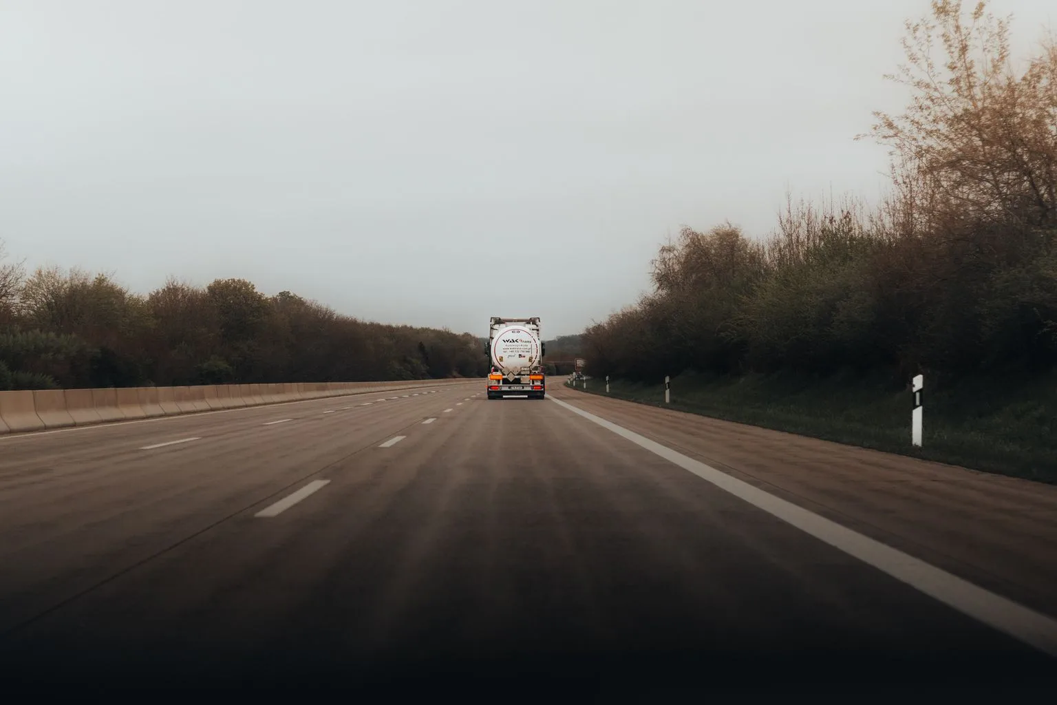 Tell Us How Tire’s Air Pressure Is Doing - Truck Air Line Repair