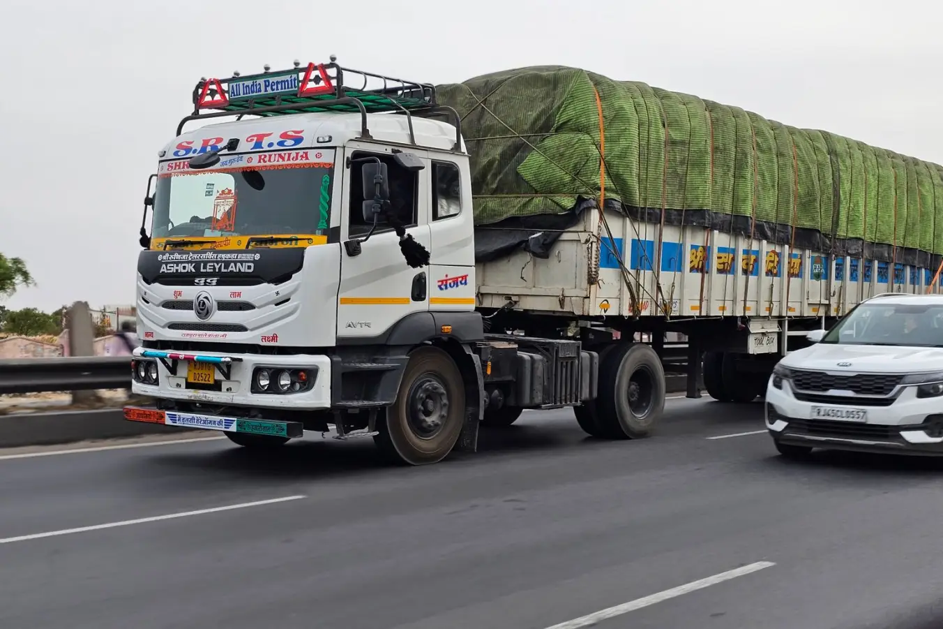 Semi Truck Tire Repair - Truck Repair Services